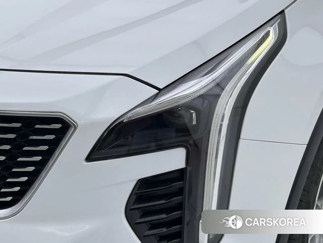 Cadillac XT4 2021 Белый из Китая
