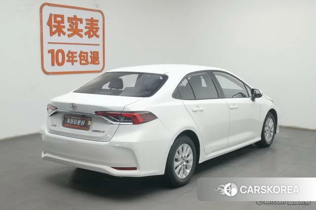 Toyota Corolla 2023 Белый из Китая