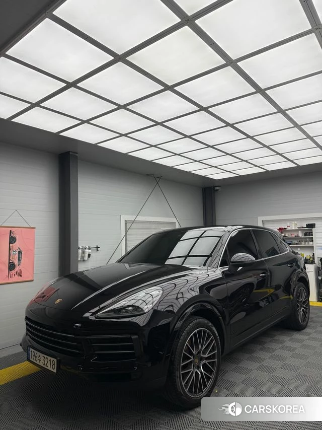 Porsche Cayenne (PO536) 2019 Черный из Кореи