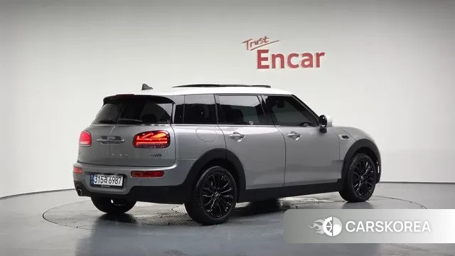 Mini Cooper Clubman 2023 Серебряный из Кореи