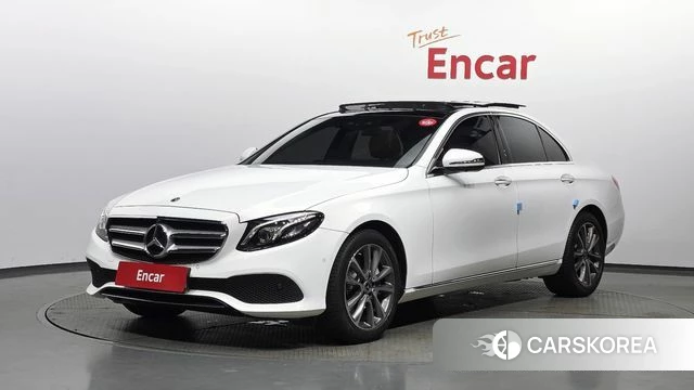 Mercedes-Benz E-Class W213 2018 Белый из Кореи