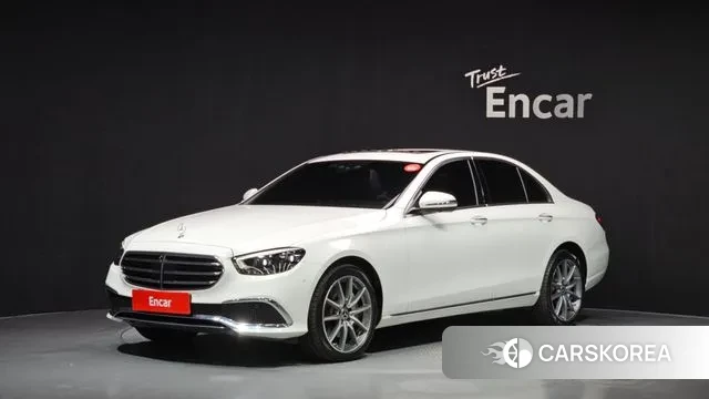 Mercedes-Benz E-Class W213 2022 Белый из Кореи