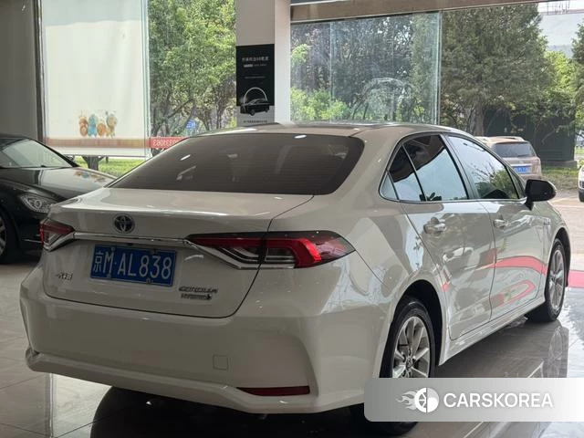 Toyota Corolla 2023 Белый из Китая