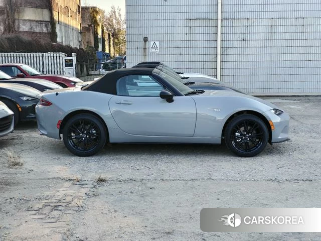 Mazda MX-5 2025 Серебристо-серый из Китая