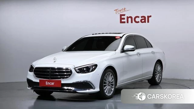 Mercedes-Benz E-Class W213 2021 Белый из Кореи