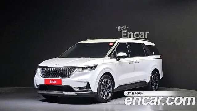 Kia Carnival 4th generation 2023 Белый из Кореи