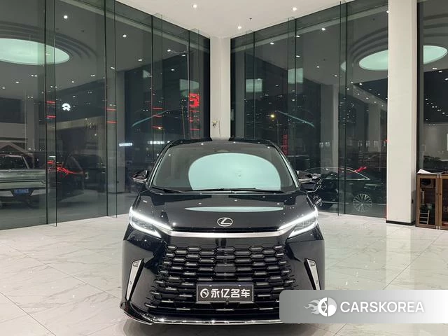Lexus LM 2024 Черный из Китая