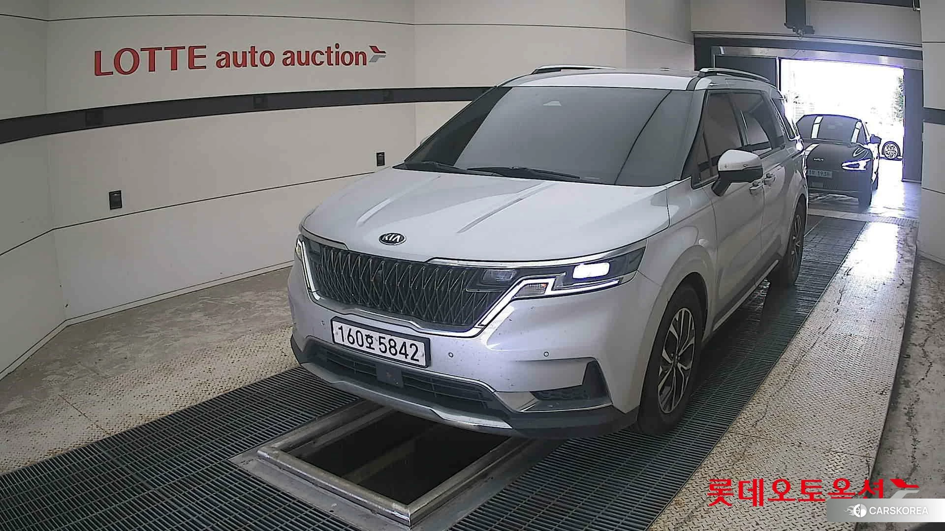 Kia Carnival 2021 Silky Silver из Кореи