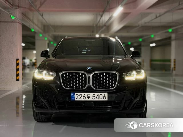 BMW X4 (G02) 2023 Черный из Кореи