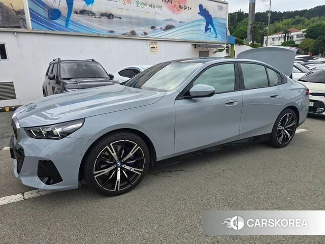 BMW 5 Series (G60) 2025 Серый из Кореи