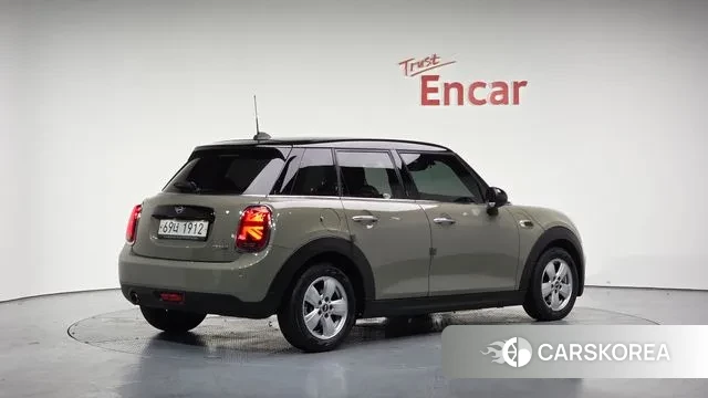 Mini Cooper 2018 Цвет тростника из Кореи