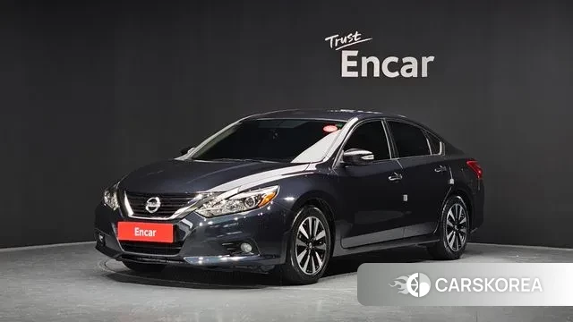Nissan Altima 2018 Серый из Кореи