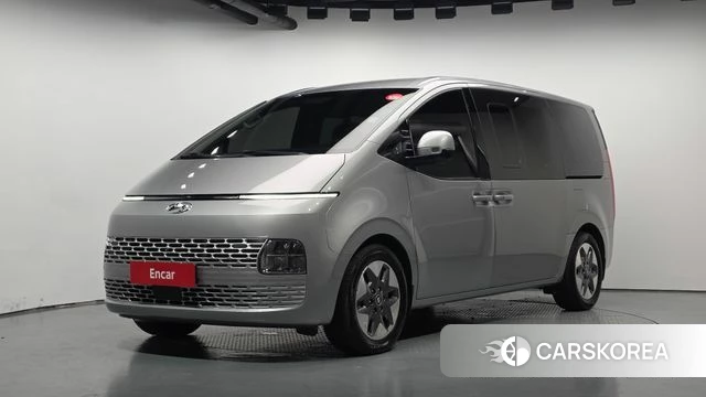 Hyundai Staria 2021 Серебряный из Кореи