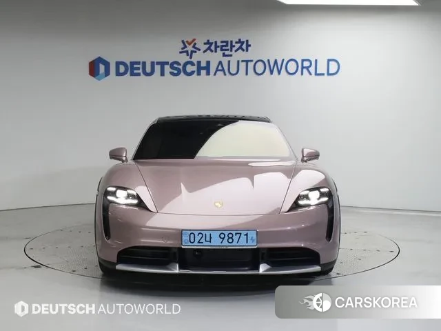 Porsche Taycan 2022 Розовый из Кореи
