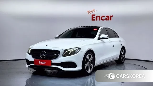 Mercedes-Benz E-Class W213 2019 Белый из Кореи
