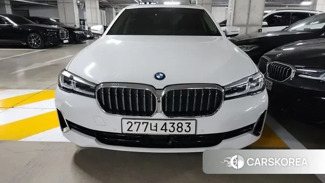 BMW 5 Series (G30) 2021 Белый из Кореи