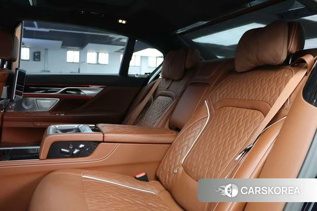 BMW 7 series 2020 Черный из Китая