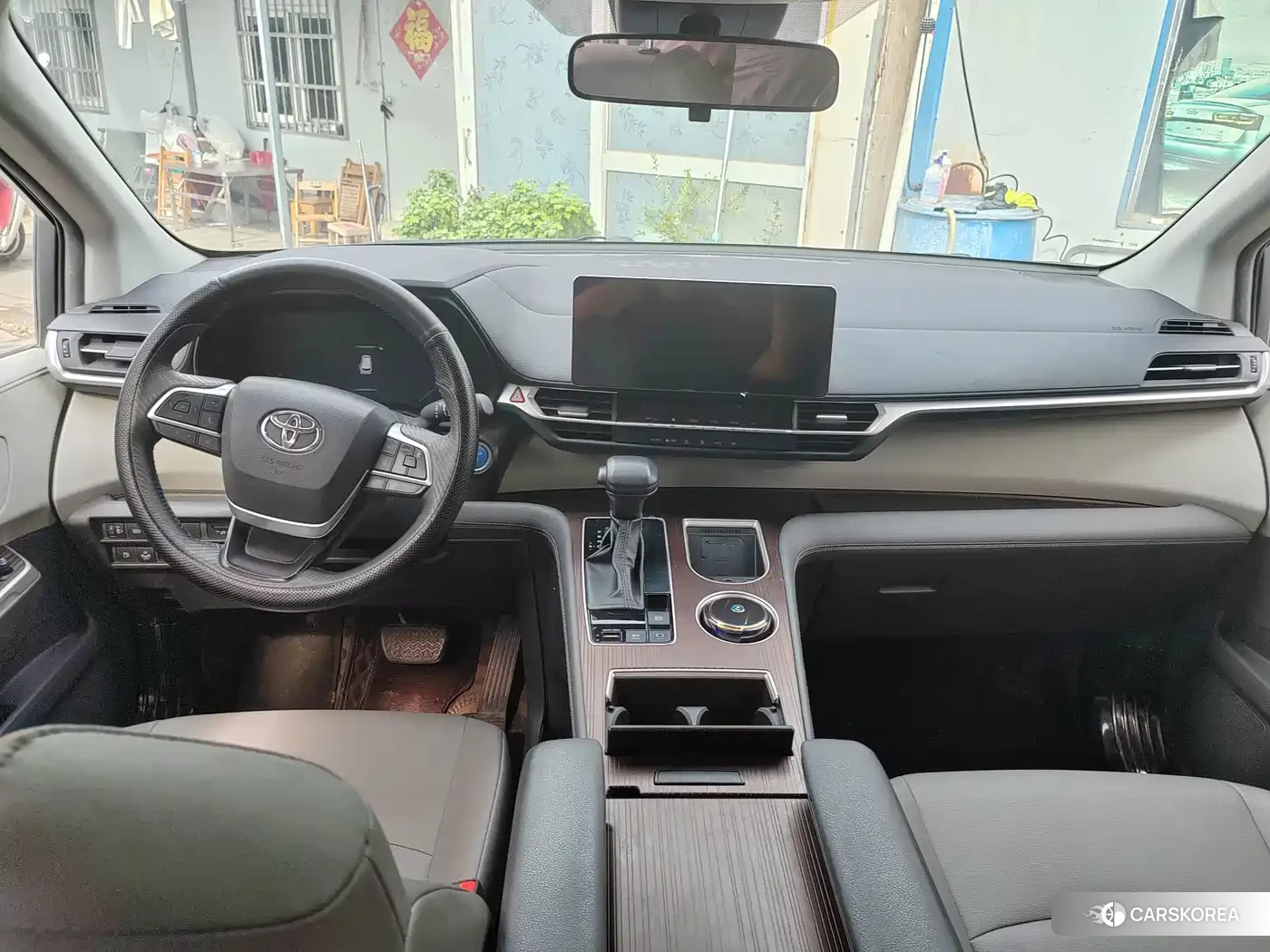 Toyota Granvia 2023 Белый из Китая