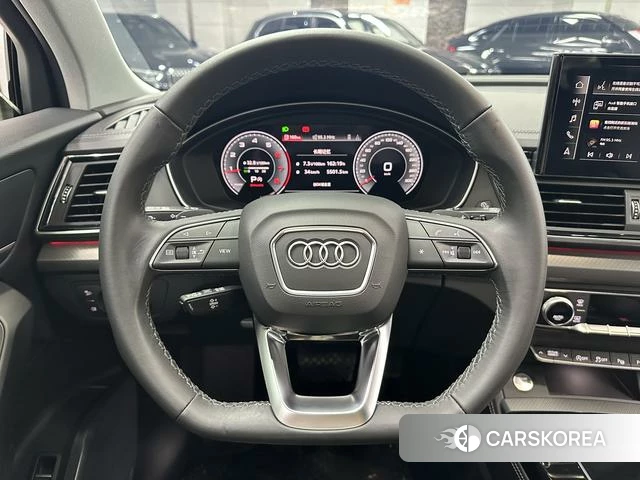 Audi Q5L 2022 Белый из Китая