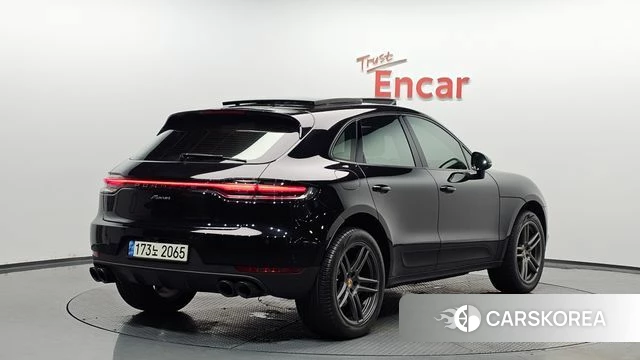 Porsche Macan 2019 Черный из Кореи