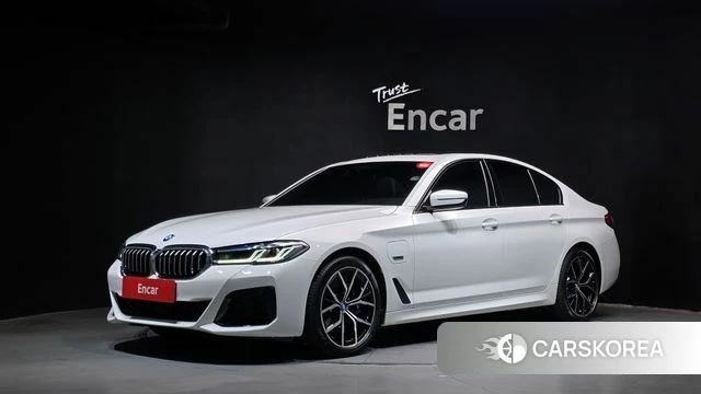 BMW 5 Series (G30) 2023 Белый из Кореи