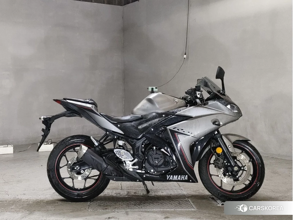 Проданный Yamaha YZF-R25 2016 из Японии