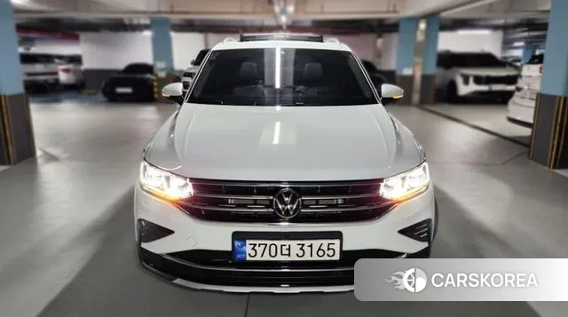 Volkswagen Tiguan second Generation 2022 Белый из Кореи