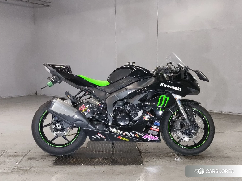 Проданный Kawasaki ZX-6R NINJA 2011 из Японии, фото 2