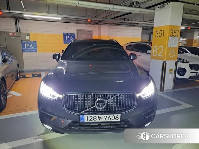 Volvo XC60 second Generation 2019 Серый из Кореи
