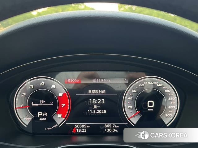 Audi A4L 2021 Темно-серый из Китая
