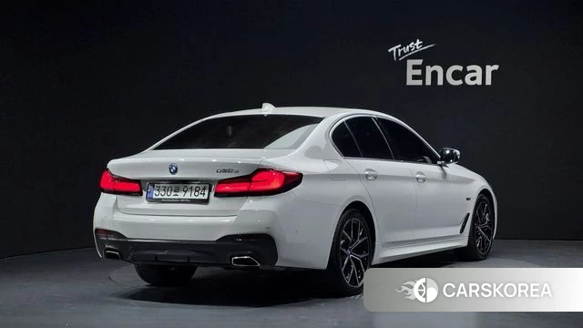 BMW 5 Series (G30) 2021 Белый из Кореи