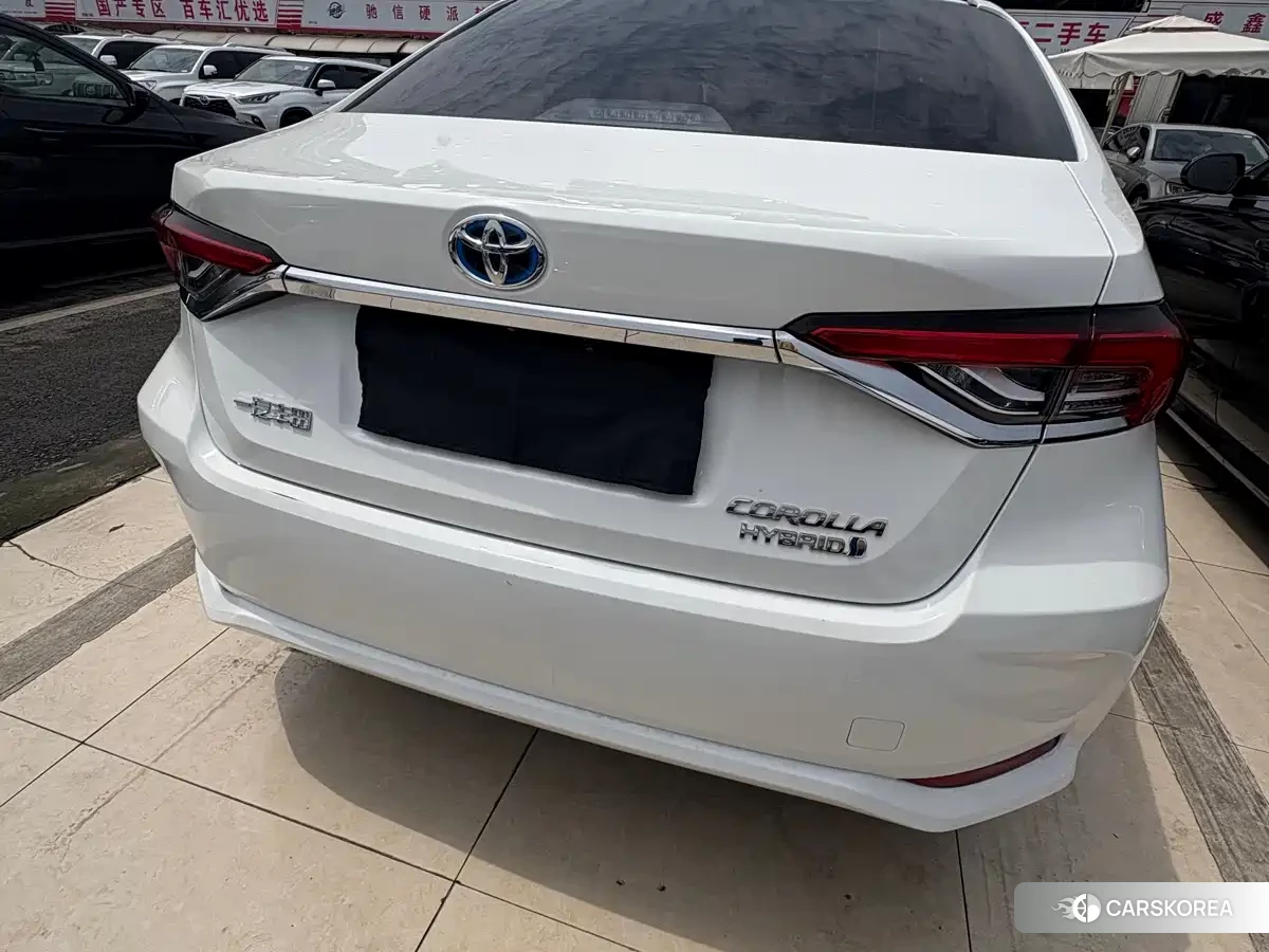 Toyota Corolla 2023 Белый из Китая
