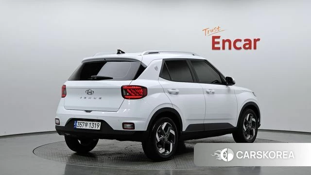 Hyundai Venue 2022 Белый из Кореи