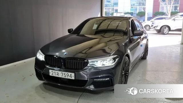 BMW 5 Series (G30) 2018 Черный из Кореи