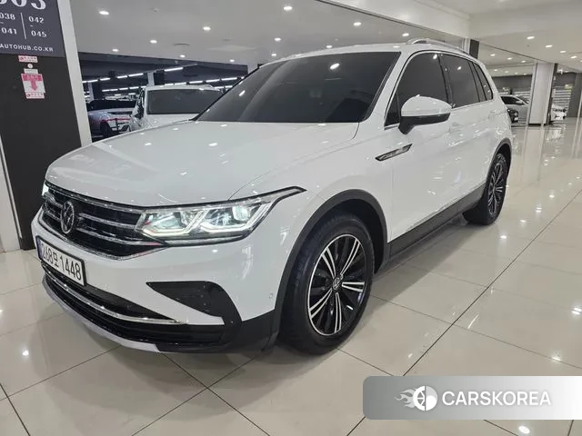 Volkswagen Tiguan second Generation 2023 Белый из Кореи