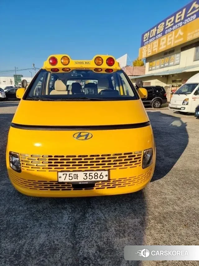 Hyundai Staria 2021 Желтый из Кореи