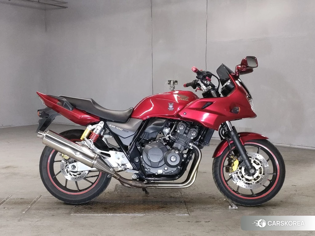Проданный Honda CB400SF BOLDOR 2014 из Японии