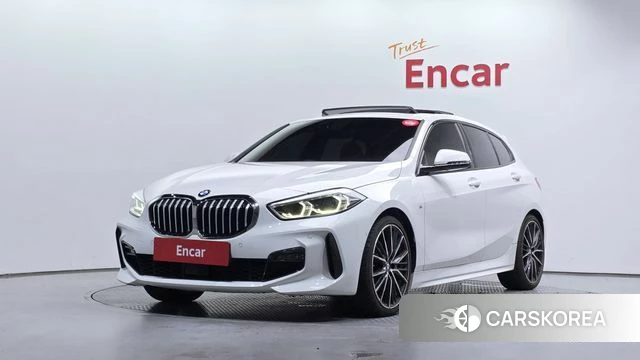 BMW 1 Series (F40) 2020 Белый из Кореи