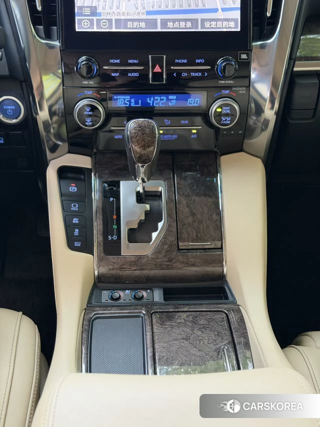 Toyota Elfa 2023 Черный из Китая