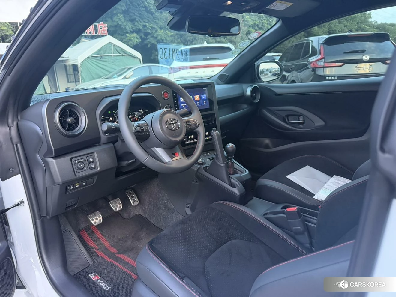 Toyota GR YARIS 2025 Белый из Китая