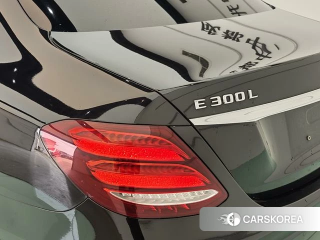 Mercedes-Benz E-class 2019 Черный из Китая