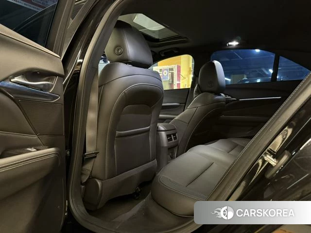 Cadillac CT4 2023 Черный из Китая