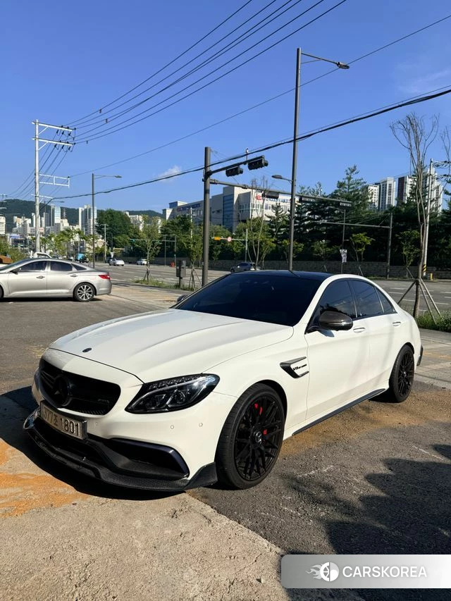 Mercedes-Benz C-Class W205 2018 Белый из Кореи