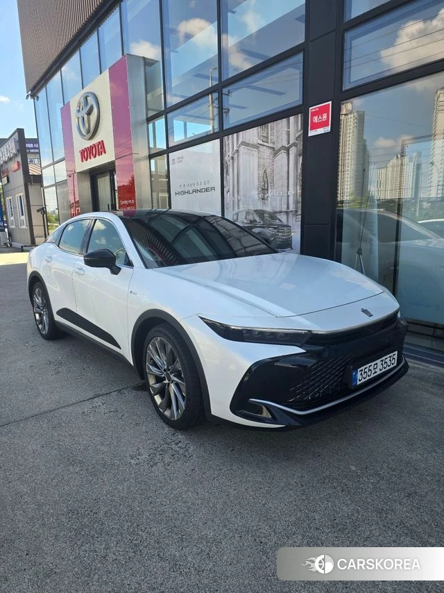 Toyota Crown Crossover 2026 Белый из Кореи