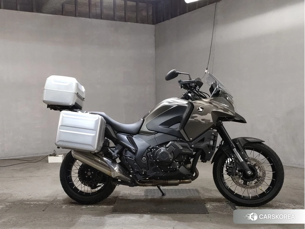Проданный Honda VFR1200X DCT 2014 из Японии, фото 2