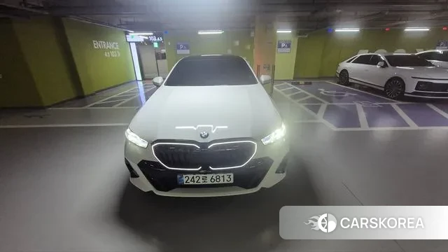 BMW 5 Series (G60) 2025 Белый из Кореи