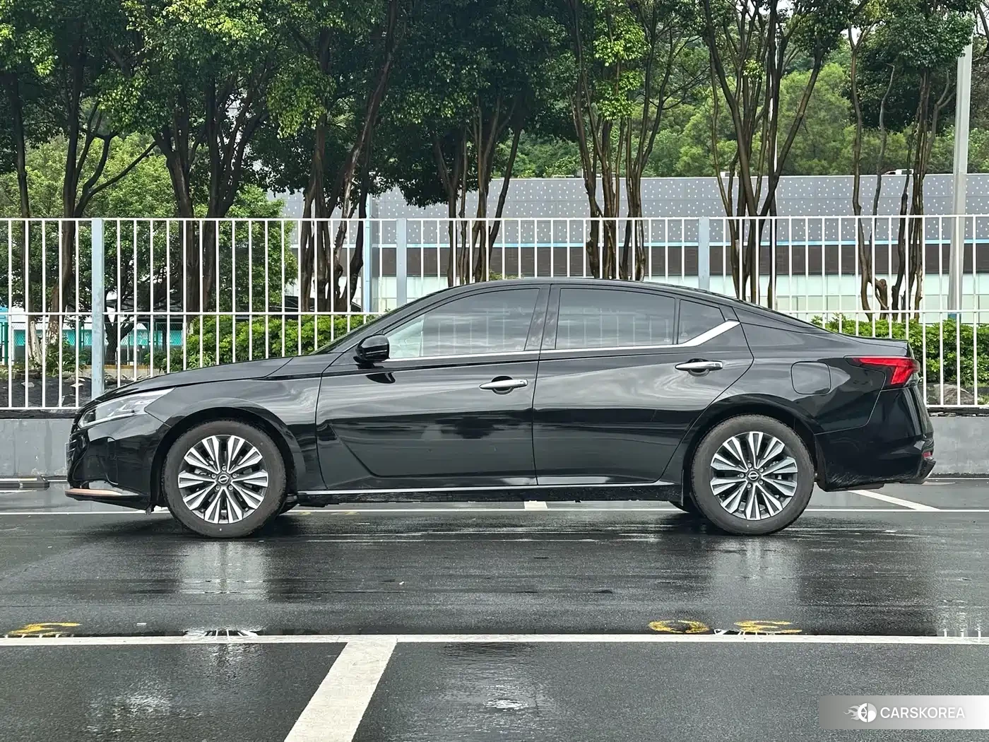 Nissan Altima 2024 Черный из Китая