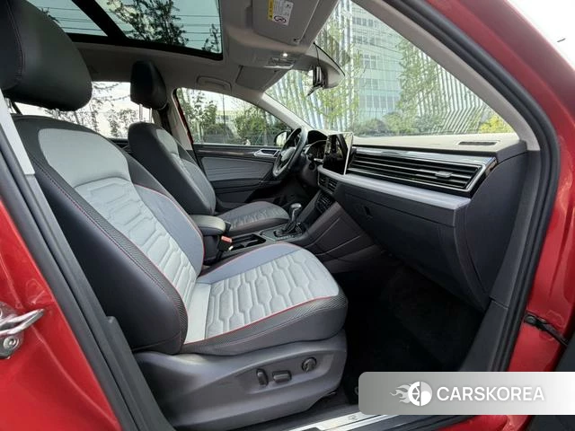 Volkswagen Tiguan X 2022 Красный из Китая