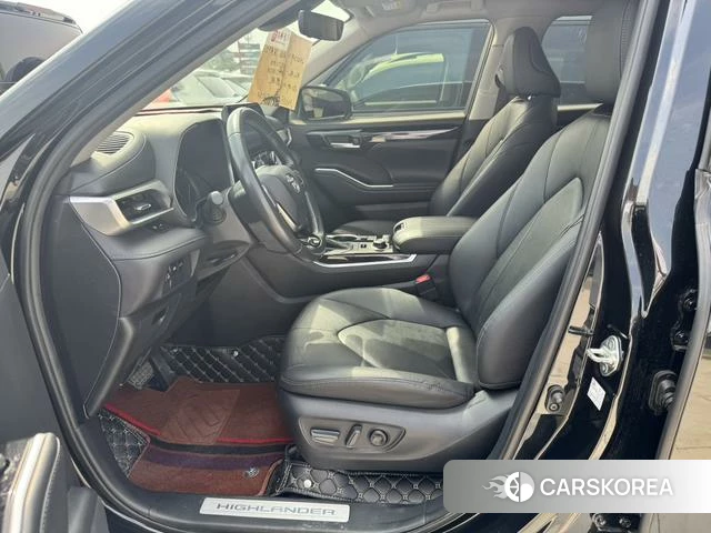 Toyota Highlander 2023 Черный из Китая