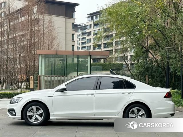 Volkswagen Lingdu 2021 Белый из Китая
